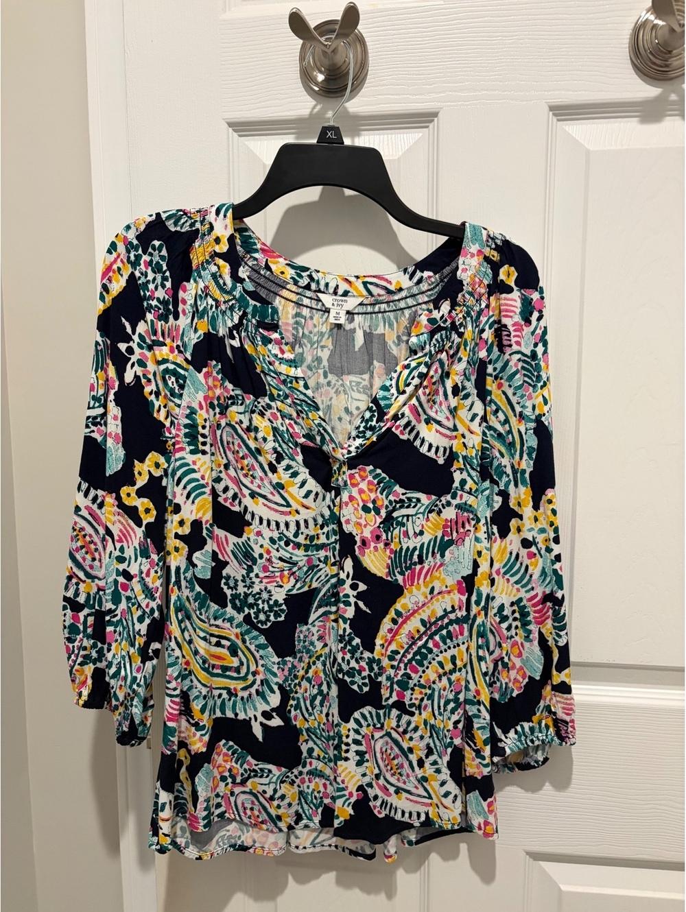 Crown & Ivy Navy paisley print scoop neck top - M
